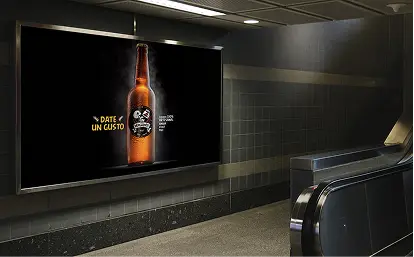 GIGANTOGRAFÍAS Y BASTIDORES